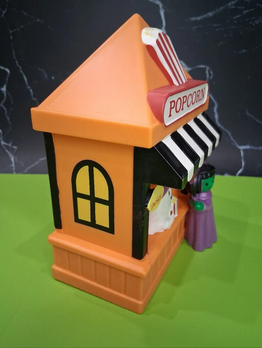 Target Bullseye 2026 Halloween Spooky Carnival Village Popcorn Stand NWT